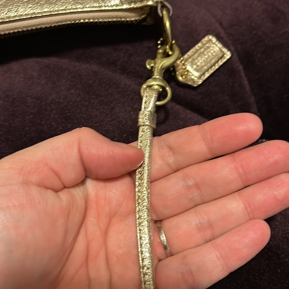 Coach Poppy STAR Leather “Groovy” Gold Crossbody Handbag - Picture 9 of 13